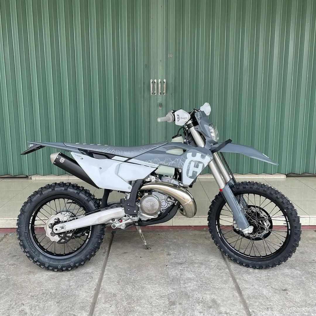 2024 Husqvarna TE 300 PRO Motocross 2024 Husqvarna TE 300 PRO Motocross