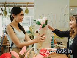 Hiring Sales Associate in Salem