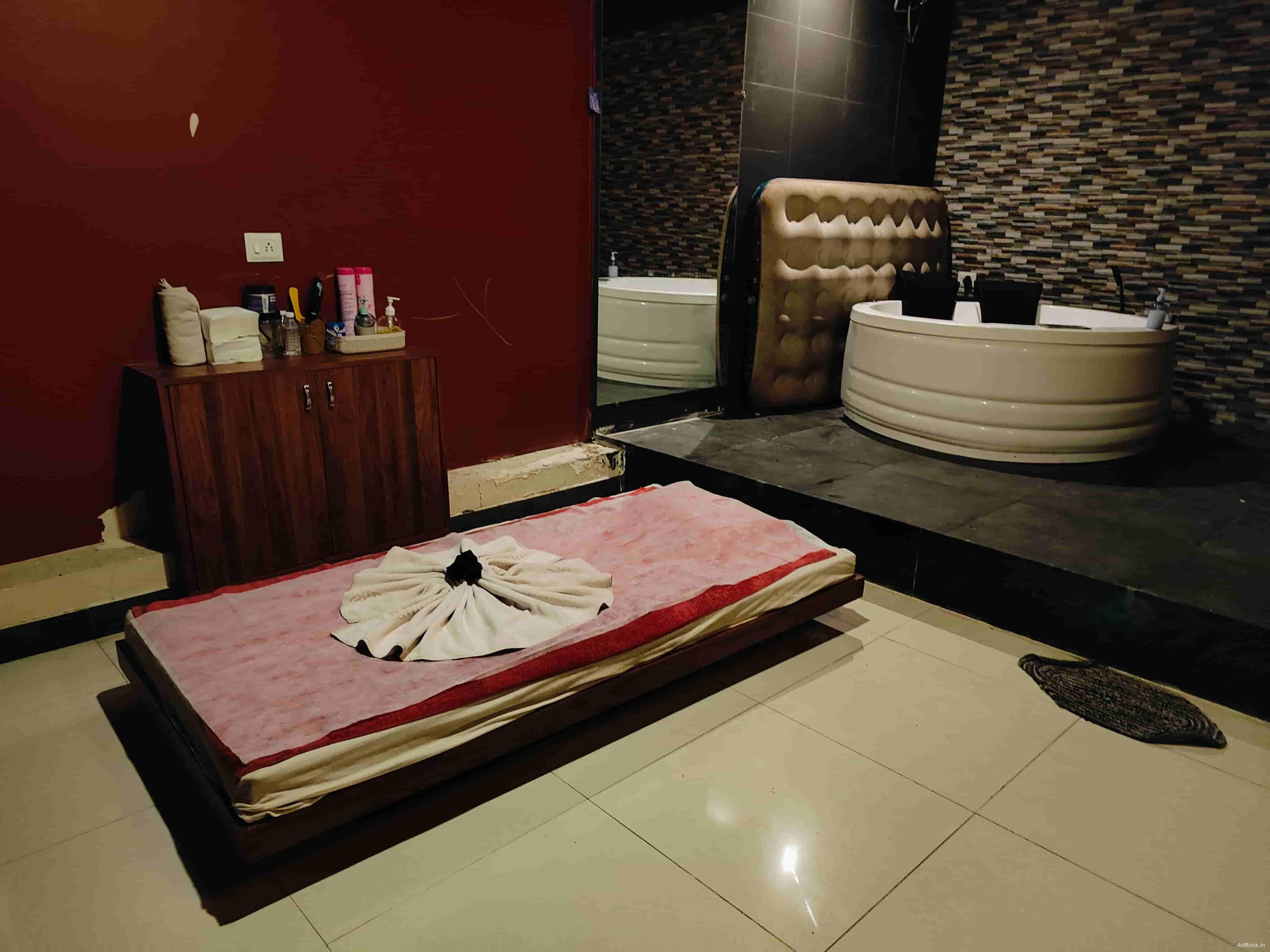 Royal Oak Spa Quality Service Centre